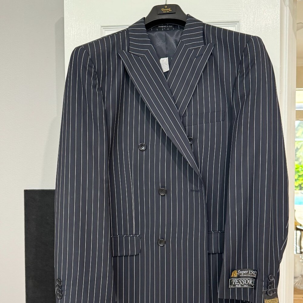 Tessori Dark Blue Double Breasted Chalkstripe Suit Size 44/38  New with all tags
